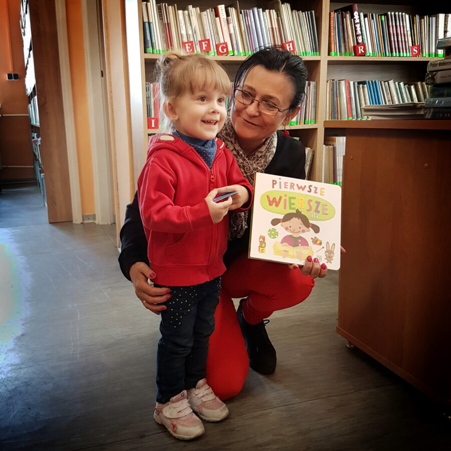 maluch_w_bibliotece_1